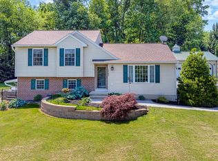 1721 Westvale Dr, Westminster, MD 21158