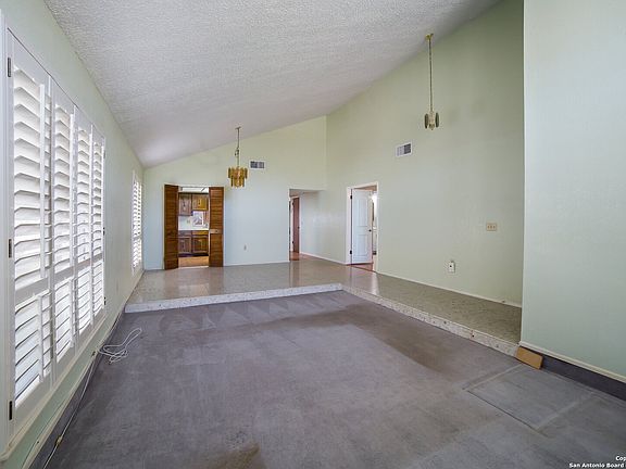 5th image of 6406 NATHAN HALE ST