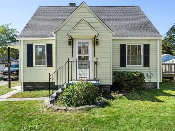 298 Greenwood St, Worcester, MA 01607