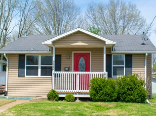 225 W Milton St, Columbia, IL 62236