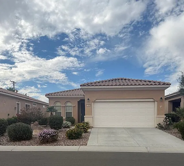 41085 Calle Pampas