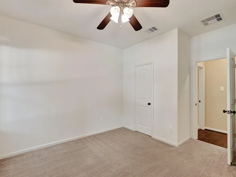 74 S Sawbridge Cir — Photo 29