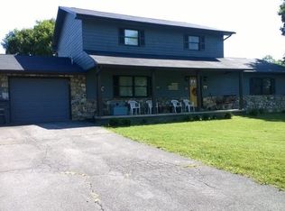 1530 Independence Ave, Mount Carmel, TN 37645