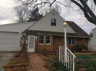 9225 Wooden Bridge Rd, Philadelphia, PA 19114