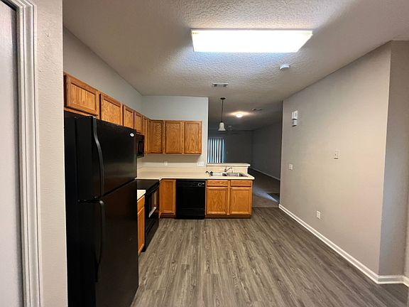 3rd image of 7848 Playpen Ct