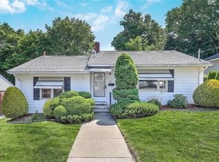 63 N Williams St, Johnston, RI 02919