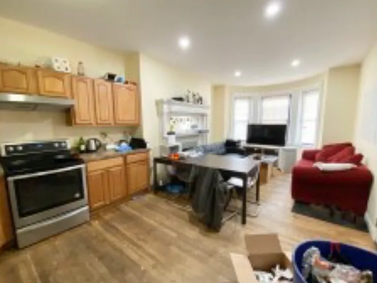 529 Newbury St #1 — Photo 10