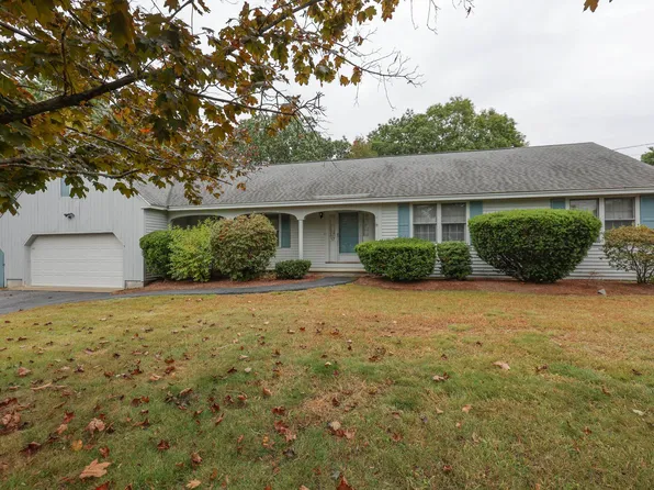 17 Currier Drive, Manchester, NH 03104