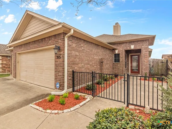 315 Silverado Trl, Victoria, TX 77901