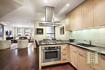 3rd image of 343-349 E 50th St #1C