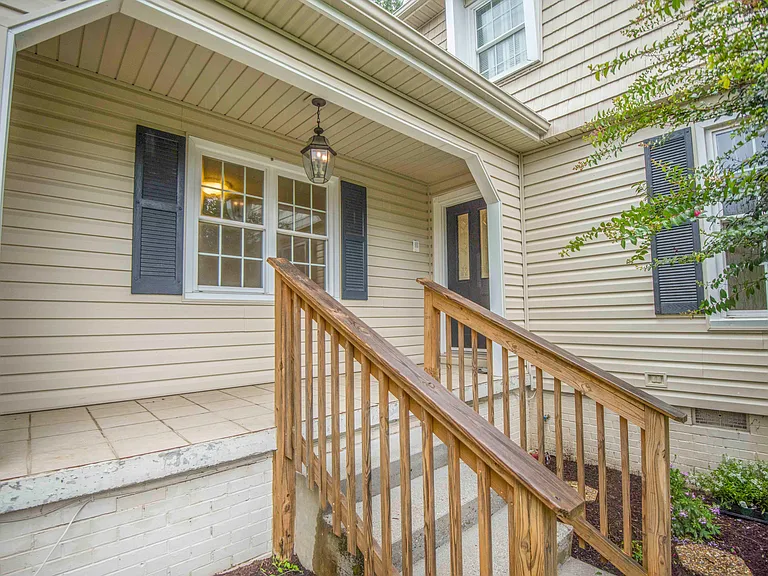 11144 Pleasant Forest Dr — Photo 5