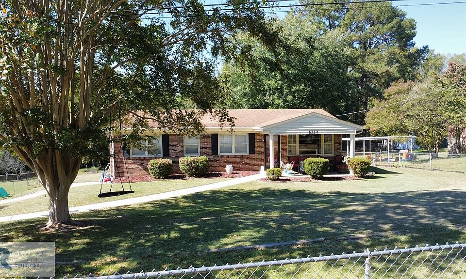 1st image of 1032 Ridgecrest Dr