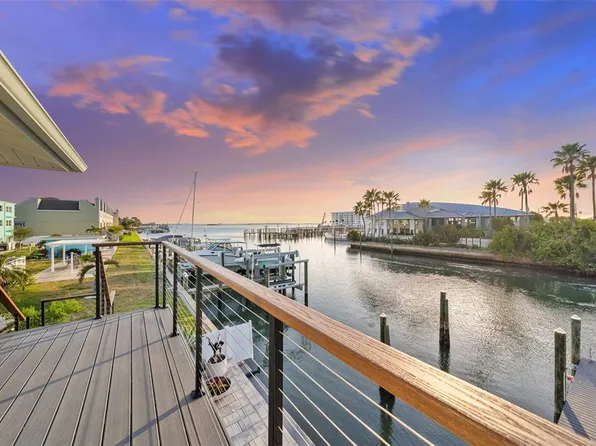 439 Causeway Blvd, Dunedin, FL 34698