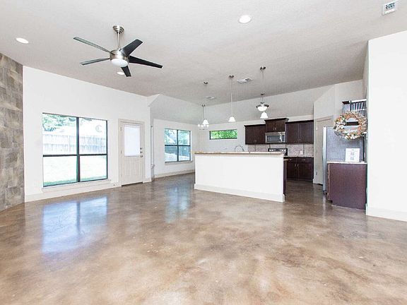 5th image of 7101 Andalucia St