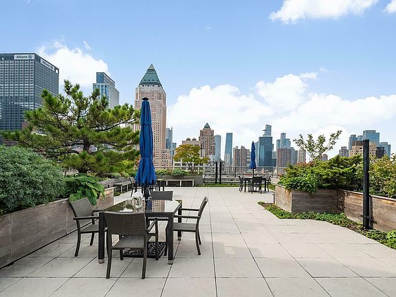 2nd image of 340 W 55th St APT 8B