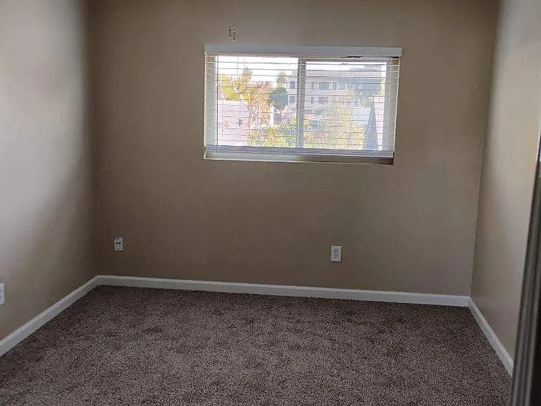 2743 B St #14 — Photo 3