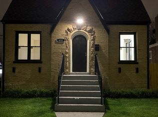 633 E 153rd St, Phoenix, IL 60426