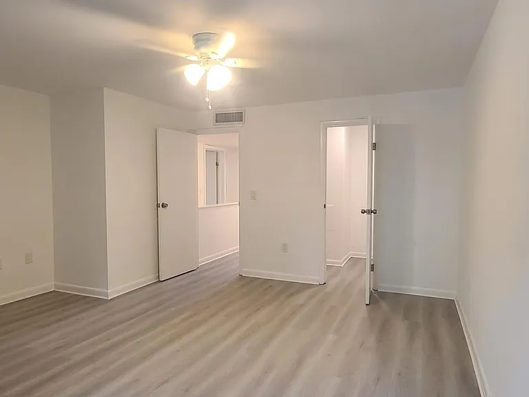 601 SW 75th St #103 — Photo 16