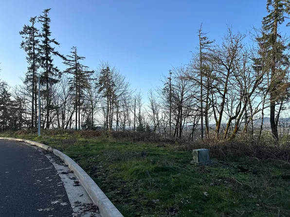 Weldon #102, Eugene, OR 97403