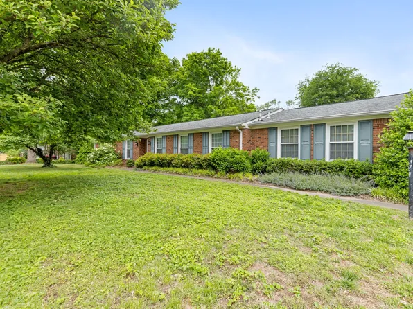104 Fairmont Dr, Franklin, TN 37064