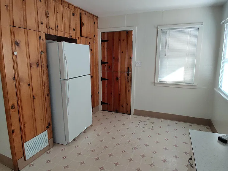 Breakfast Nook & Pantry