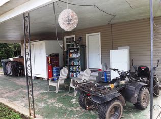 6927 Washington St, Groves, TX 77619