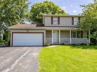 6 Tearose Meadow Ln, Brockport, NY 14420