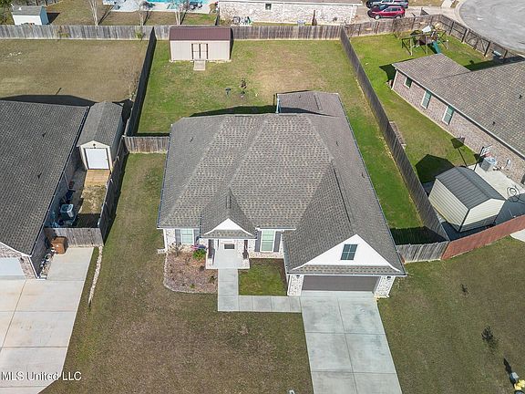 3rd image of 16255 Millsaps Ave