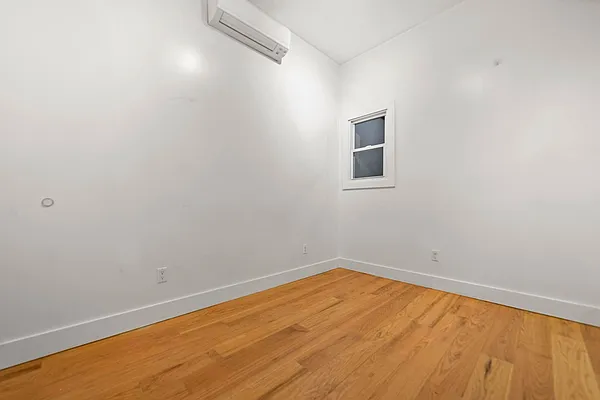 Rented by Reside New York | media 33