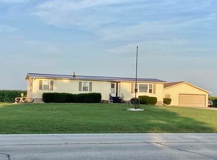 27413 N State Highway 97, Canton, IL 61520