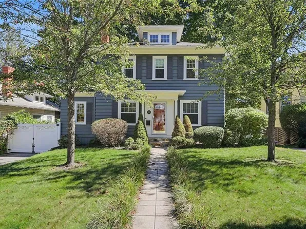 95 Lorimer Ave, Providence, RI 02906
