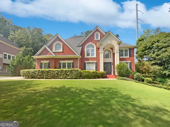 1900 Chattahoochee Run Dr, Suwanee, GA 30024