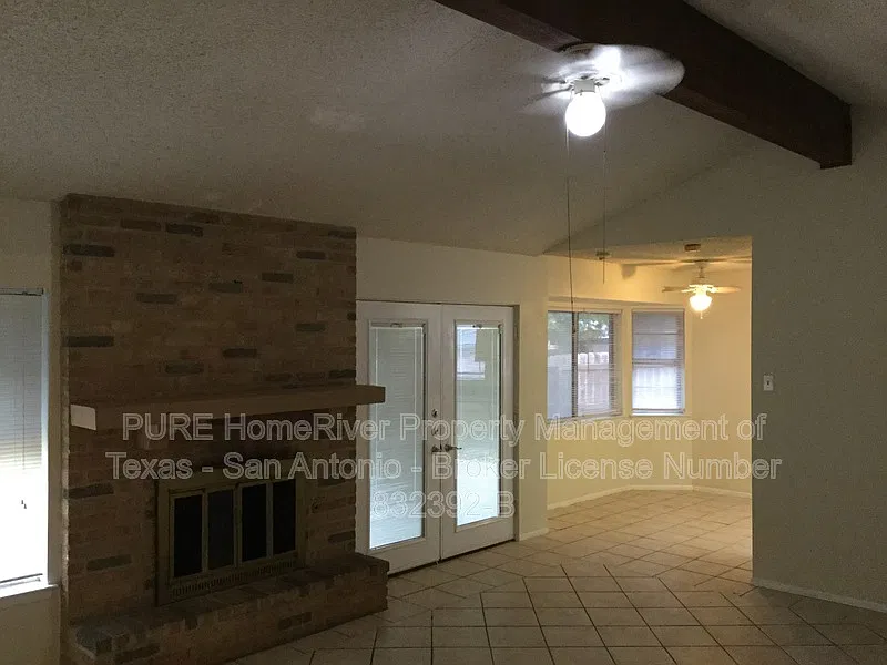 3 bed, 2.0 bath, 1426 sqft, $1,550 — Photo 4