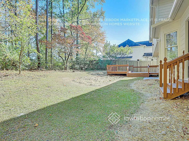 747 Edgewater Ln NW — Photo 25