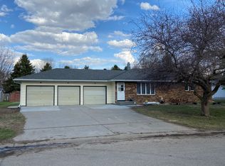 108 Washington Rd, Volga, SD 57071