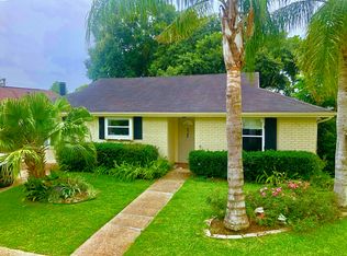 8704 Carriage Rd, River Ridge, LA 70123