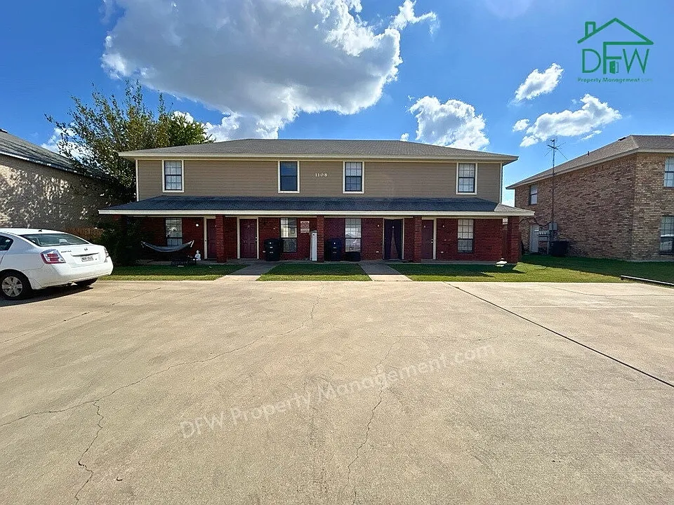 1108 Shanarae Cir #B