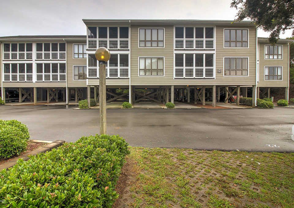 1st image of 590 Marina Dr #22