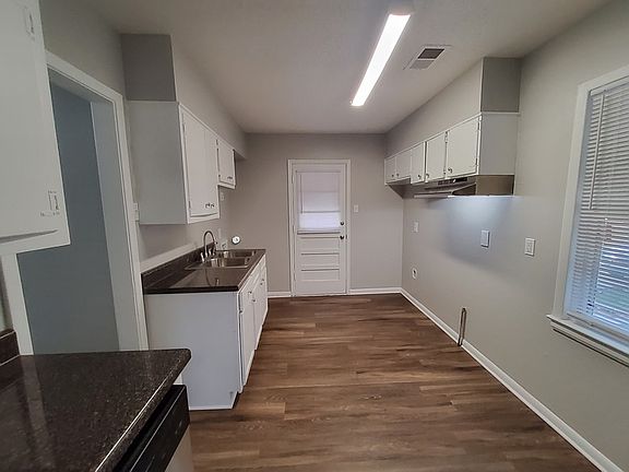 4th image of 1431 Kimball Ave