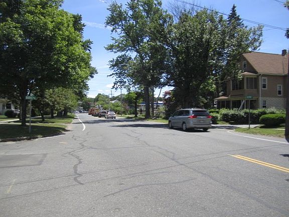 Exterior Neighborhood (street photo)