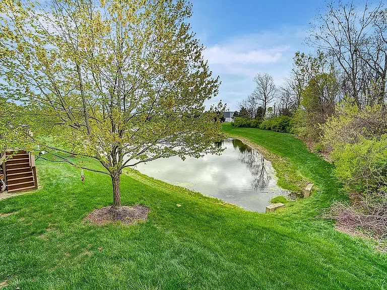728 Spring Valley Dr — Photo 27