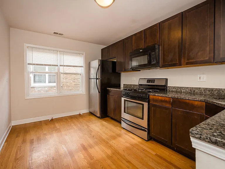 6435-43 N. Damen Ave. — Photo 9