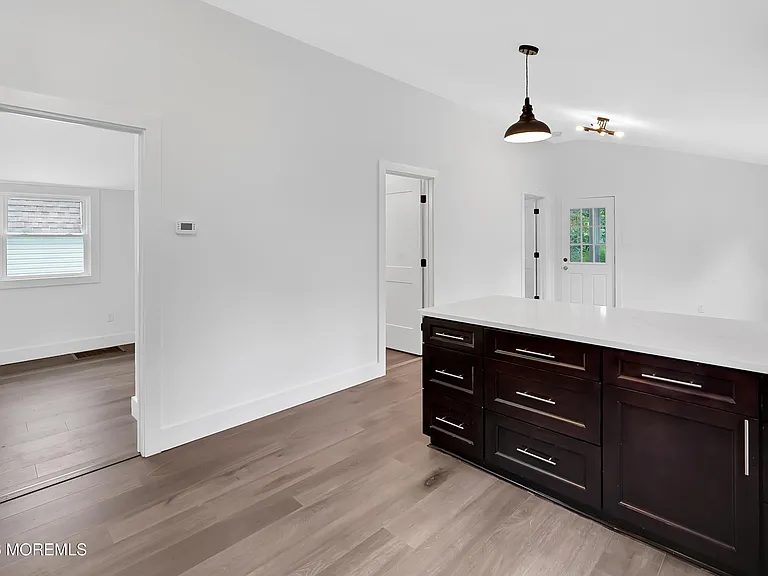 105 Owens Ave — Photo 8