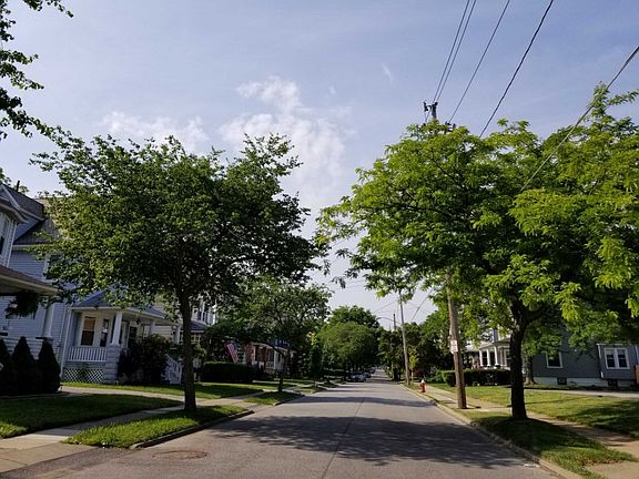 4th image of 1552 Rockway Ave