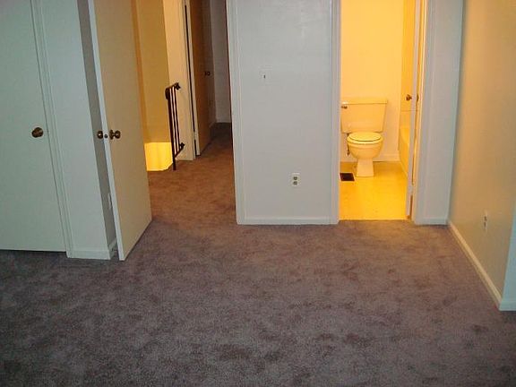 5th image of 3551 Woodburne Dr