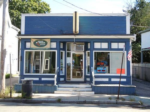 5th image of 272 Walden St