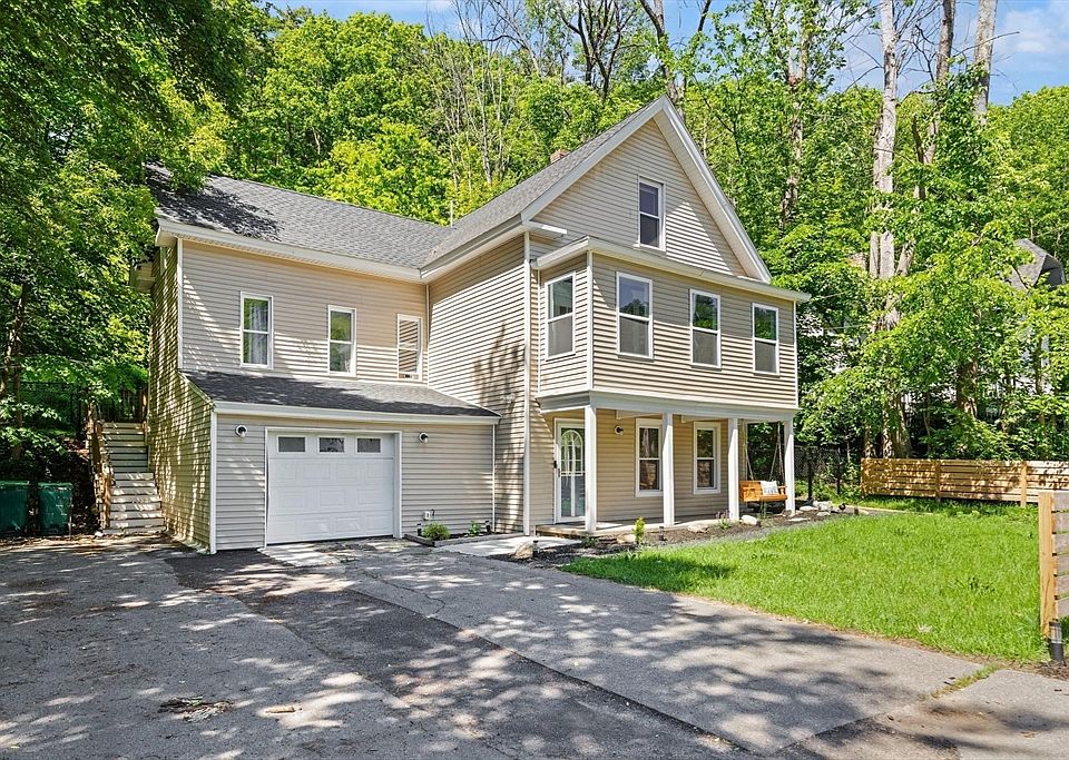 1st image of 155 River St