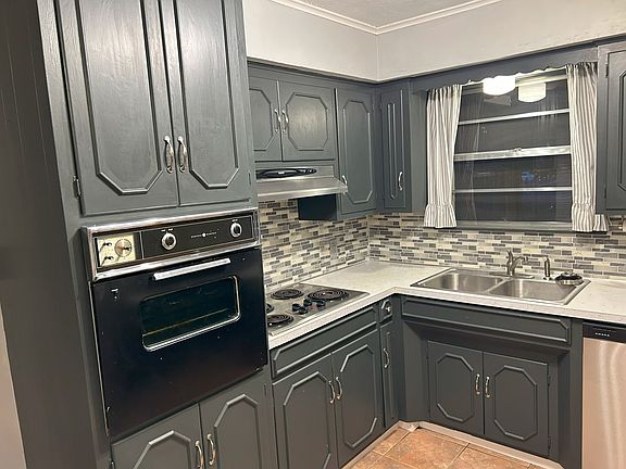 3rd image of 207 Vicksburg St