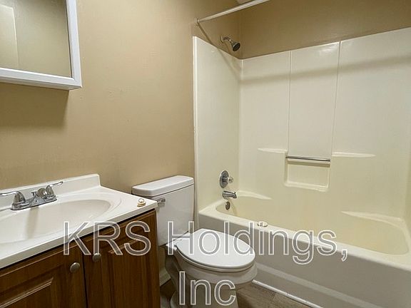 5th image of 7447 Fenner St APT 3