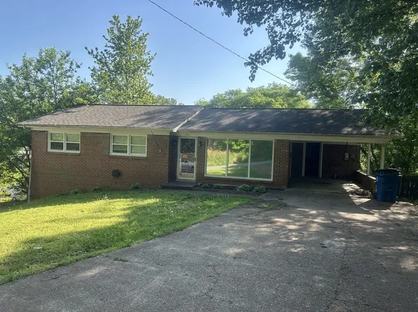 120 Magnolia St, Camden, TN 38320